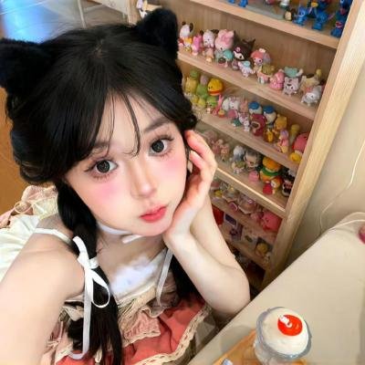 公寓里的两个女人