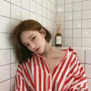 黑影窥窗